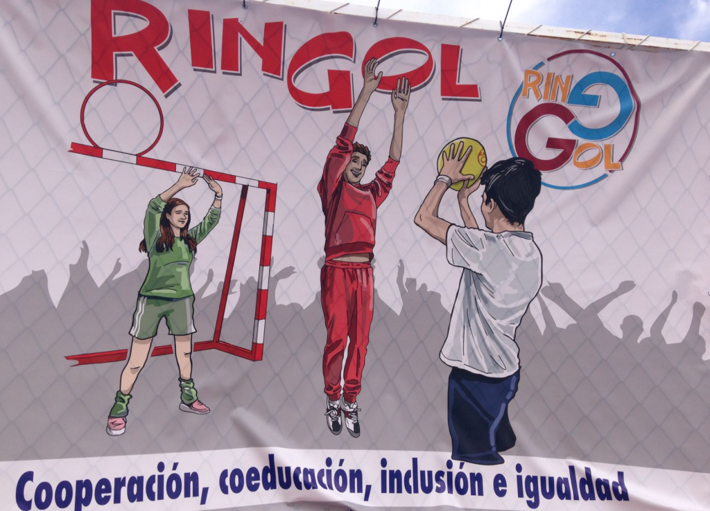 cartel con jugadores jugando al ringol