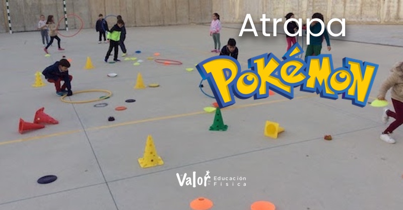 distribución del material del juego de lanzamientos atrapa Pokemon en educación física